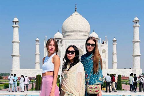 same-day-taj-mahal-and-agra-city-tour-by-express-train